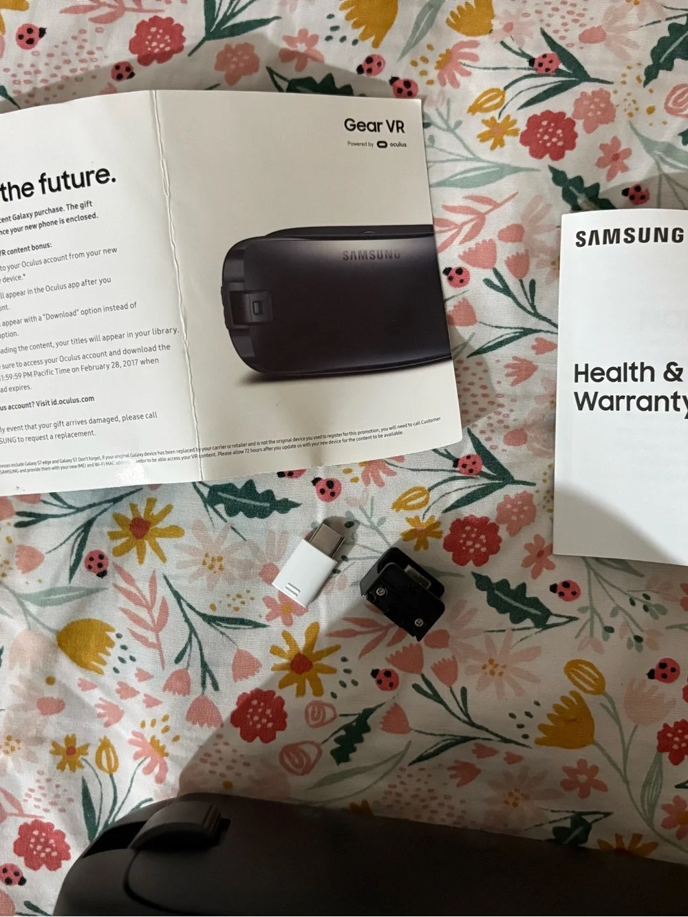 The Samsung Gear VR oculus headset 2015 no remote included